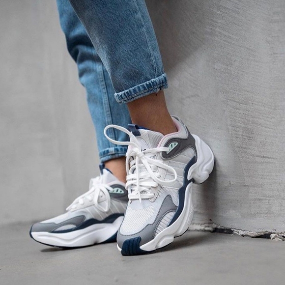 Adidas Unisex Originals Magmur runner sneakers - Picture 2 of 10